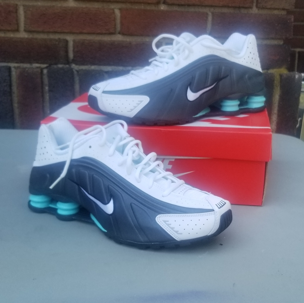 Nike SHOX R4